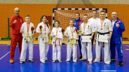csoportkép Seishin Karate Klub, Oyama Dojo Bős